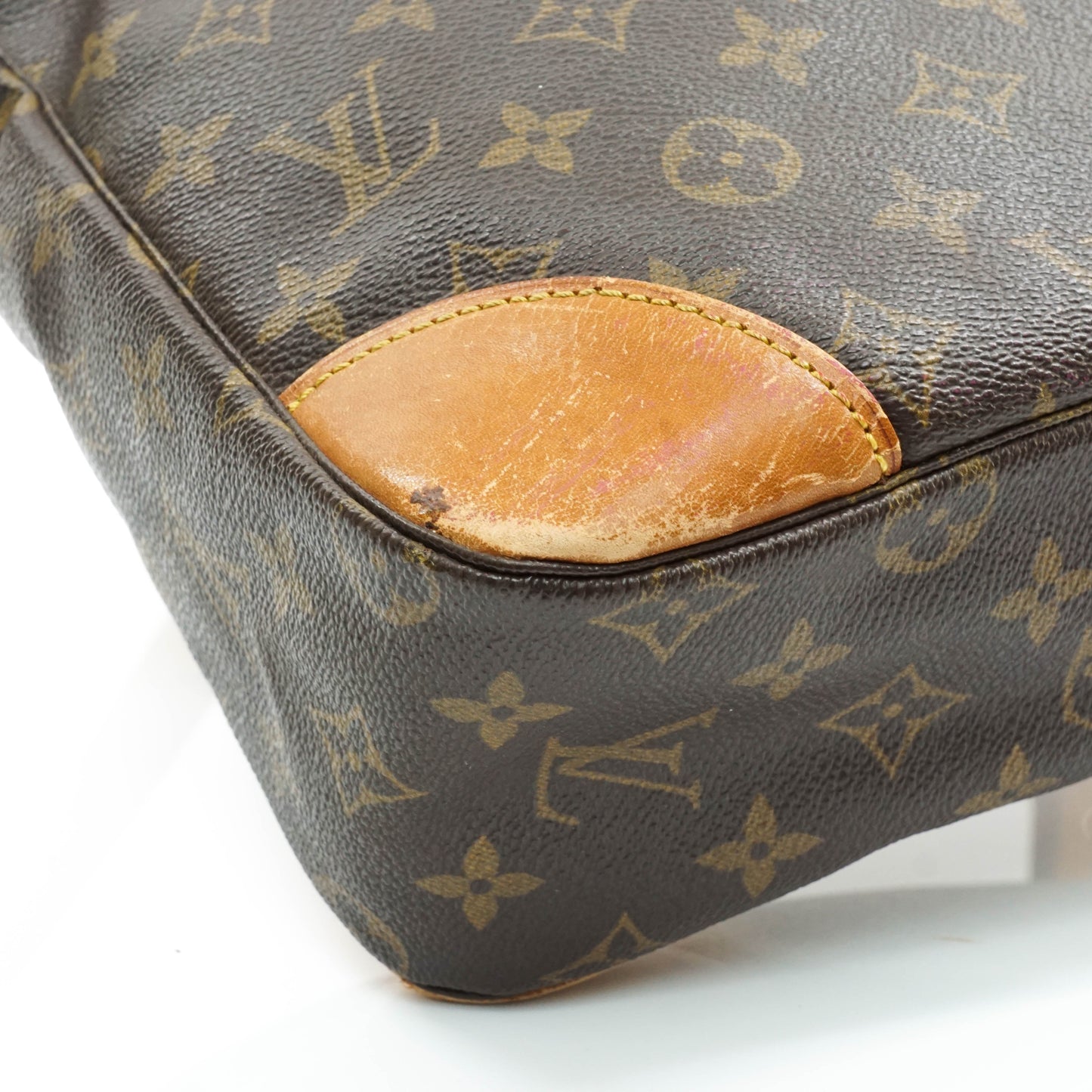 Louis Vuitton Boulogne 30 Crossbody