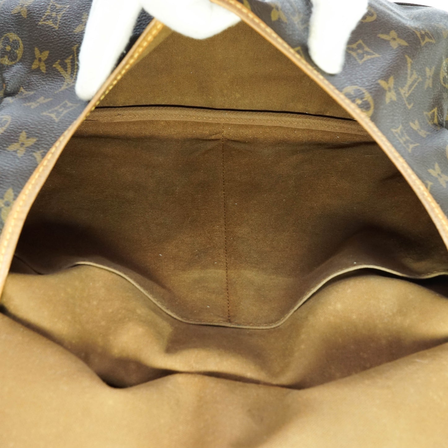 Louis Vuitton Saumur 35 Crossbody