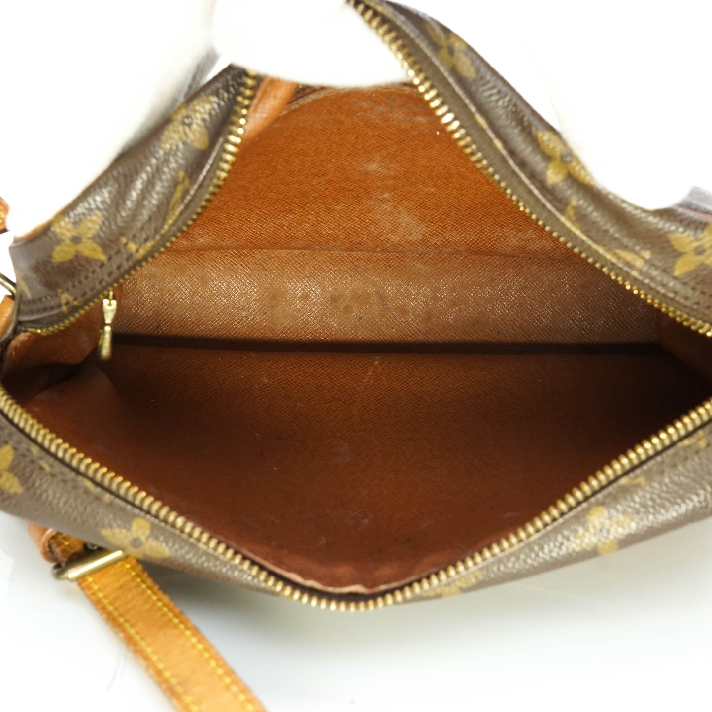 Louis Vuitton Trocadero 24 Cross Body