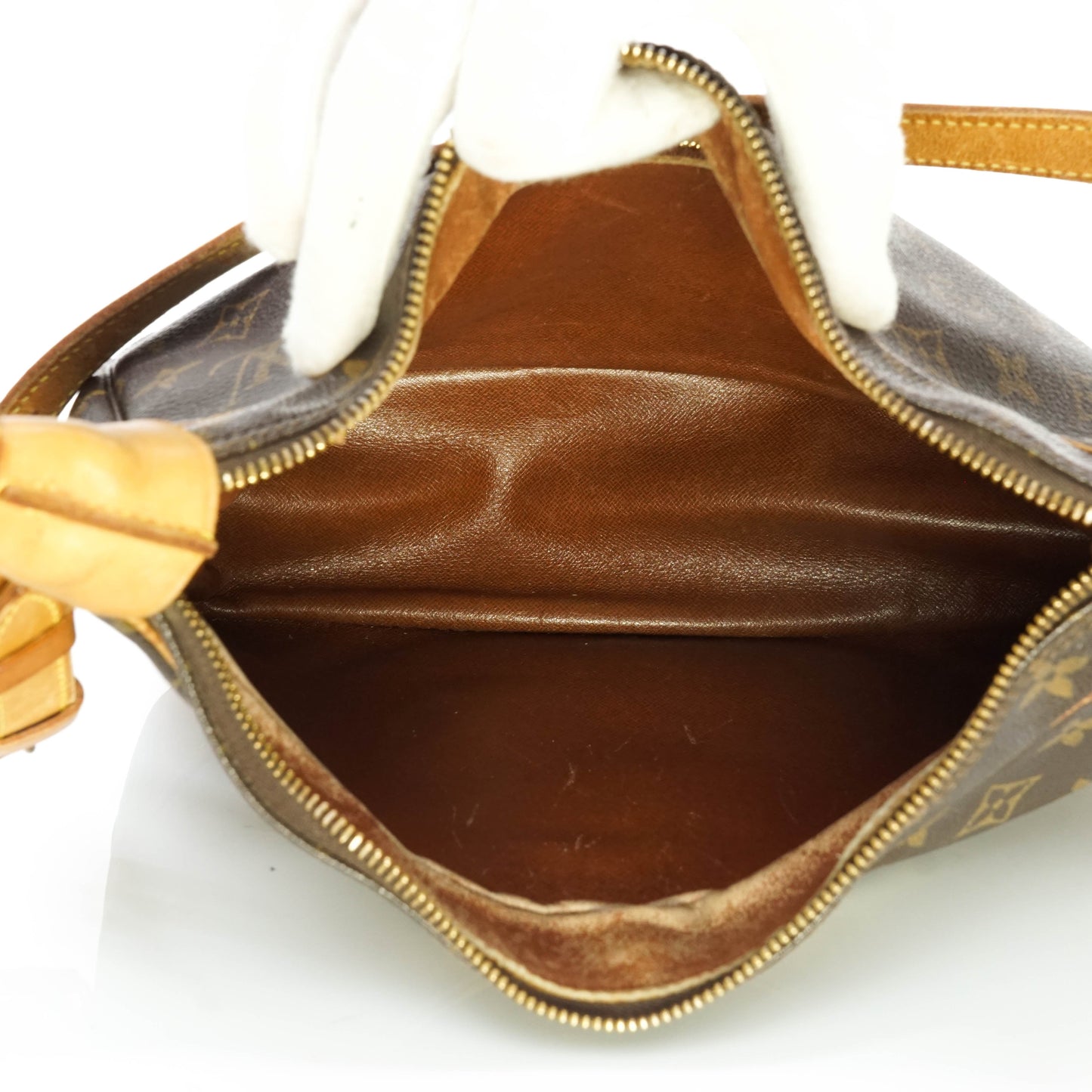 Louis Vuitton Boulogne 30 Crossbody