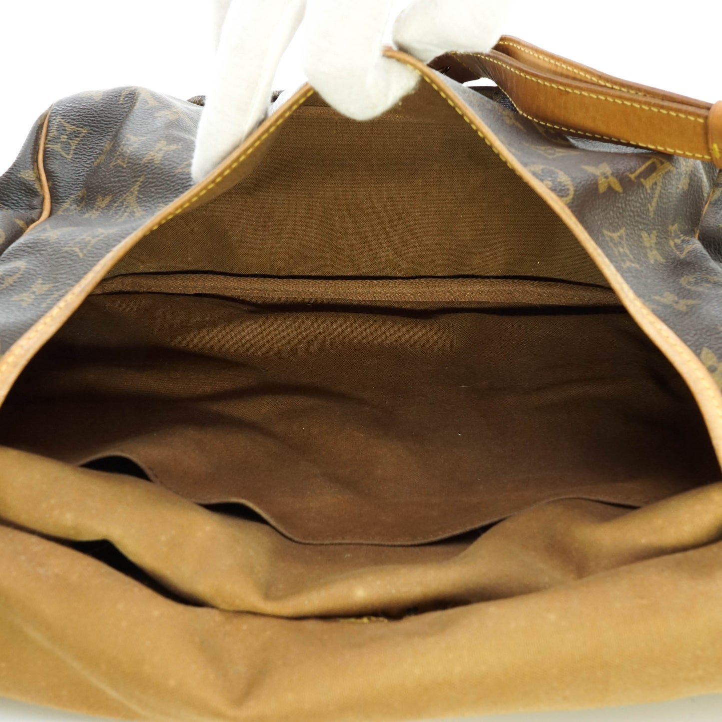 Louis Vuitton Saumur 35 Crossbody
