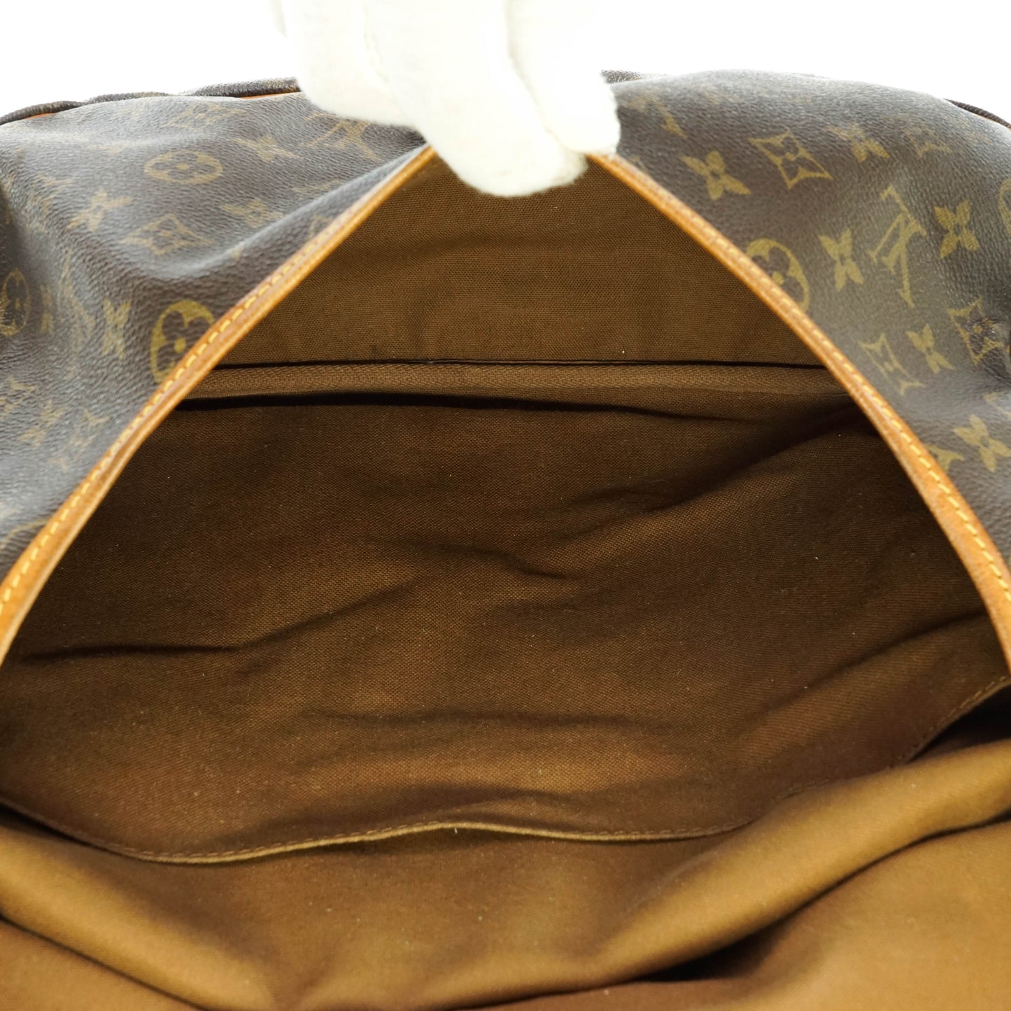Louis Vuitton Saumur 35 Crossbody