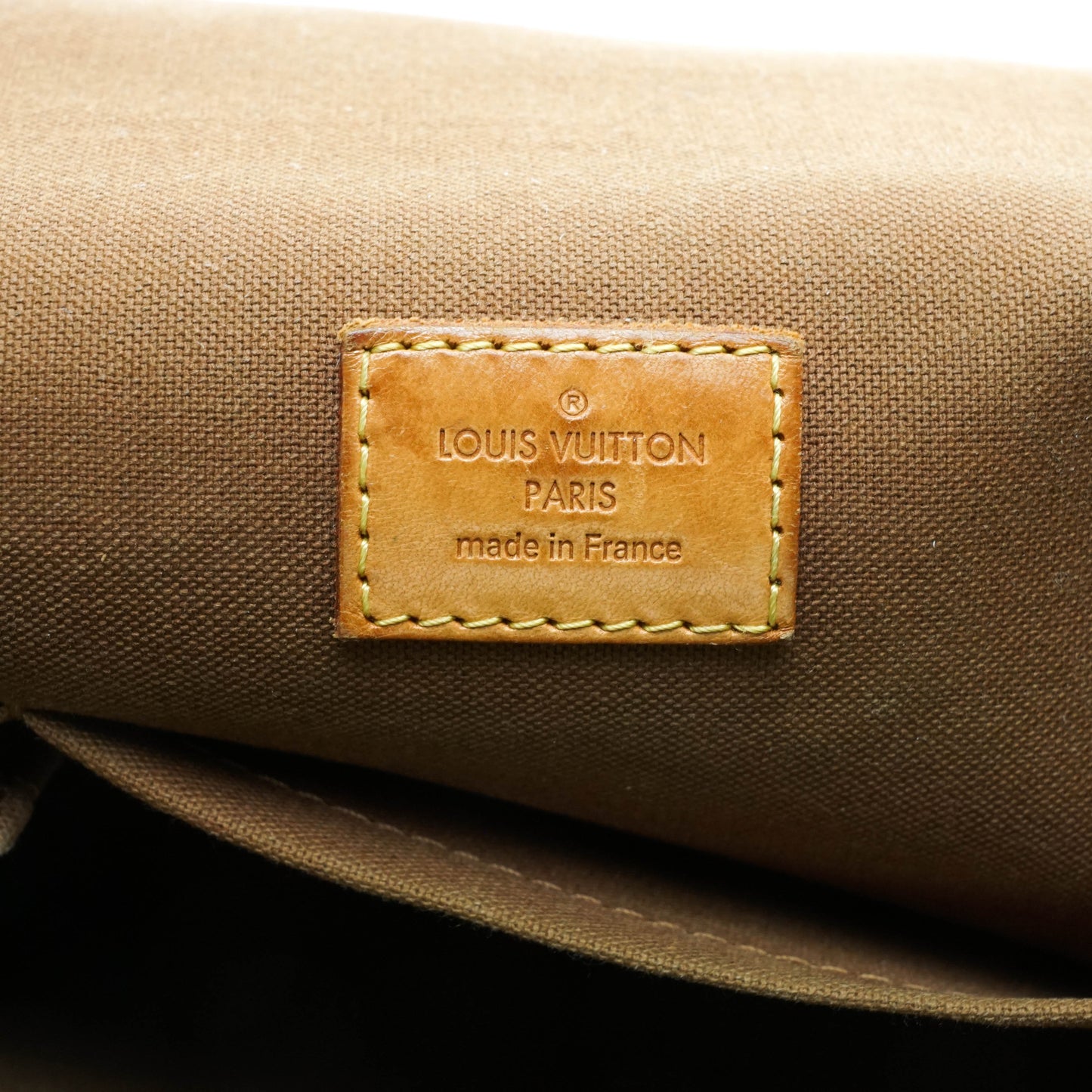 Louis Vuitton Bosphore Messenger
