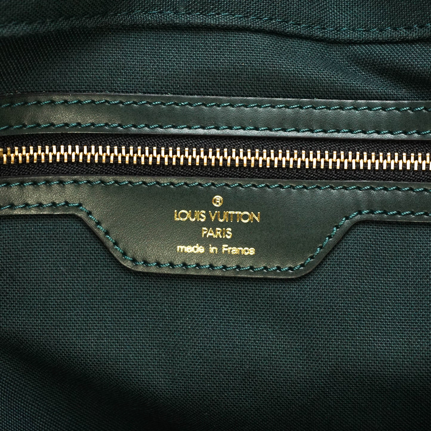 Louis Vuitton Taiga Messenger Bag
