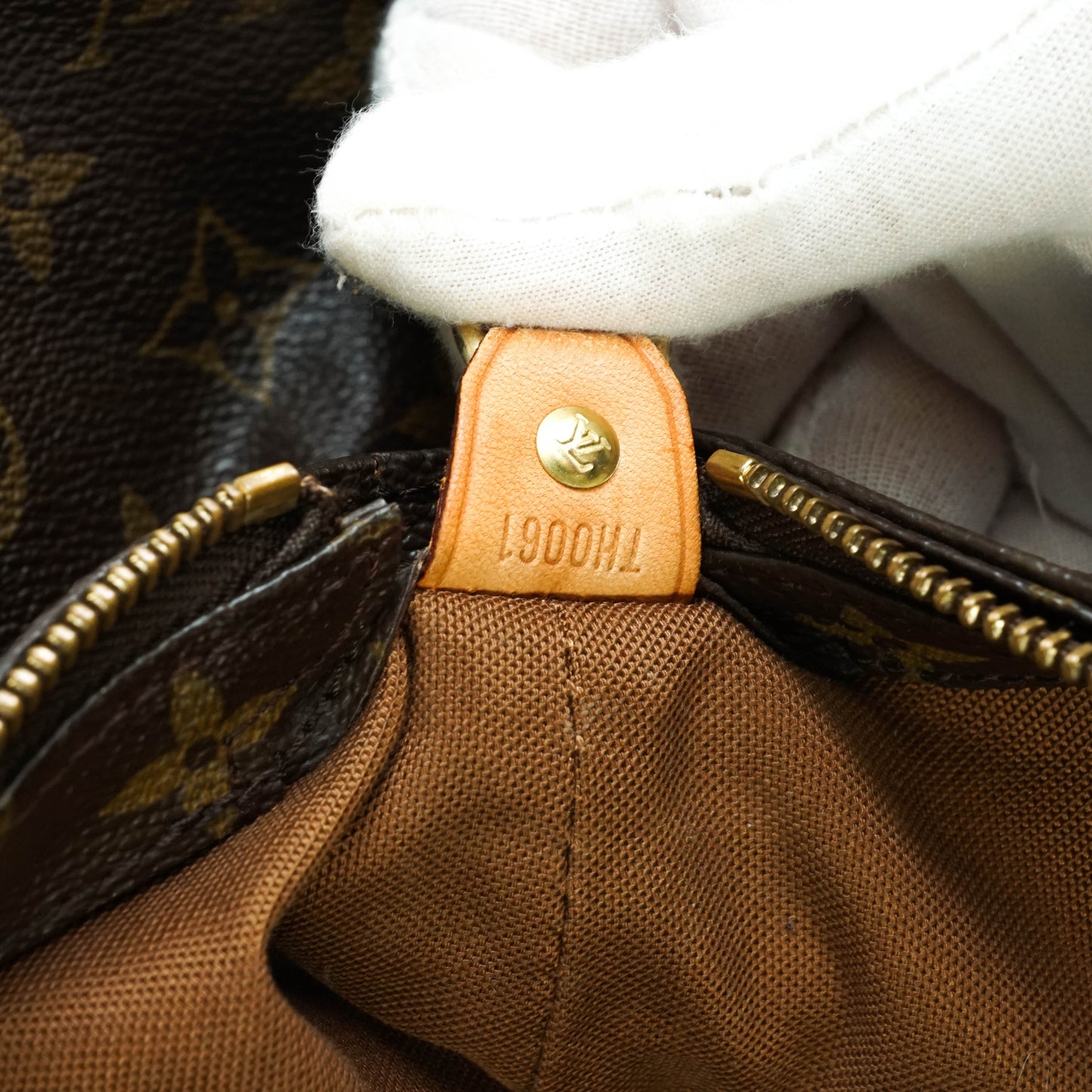 Louis Vuitton Cabas Mezzo Tote Bag