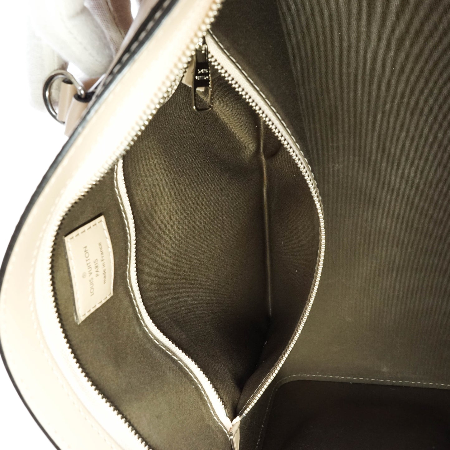 Louis Vuitton Soufflot Mm Hand Bag