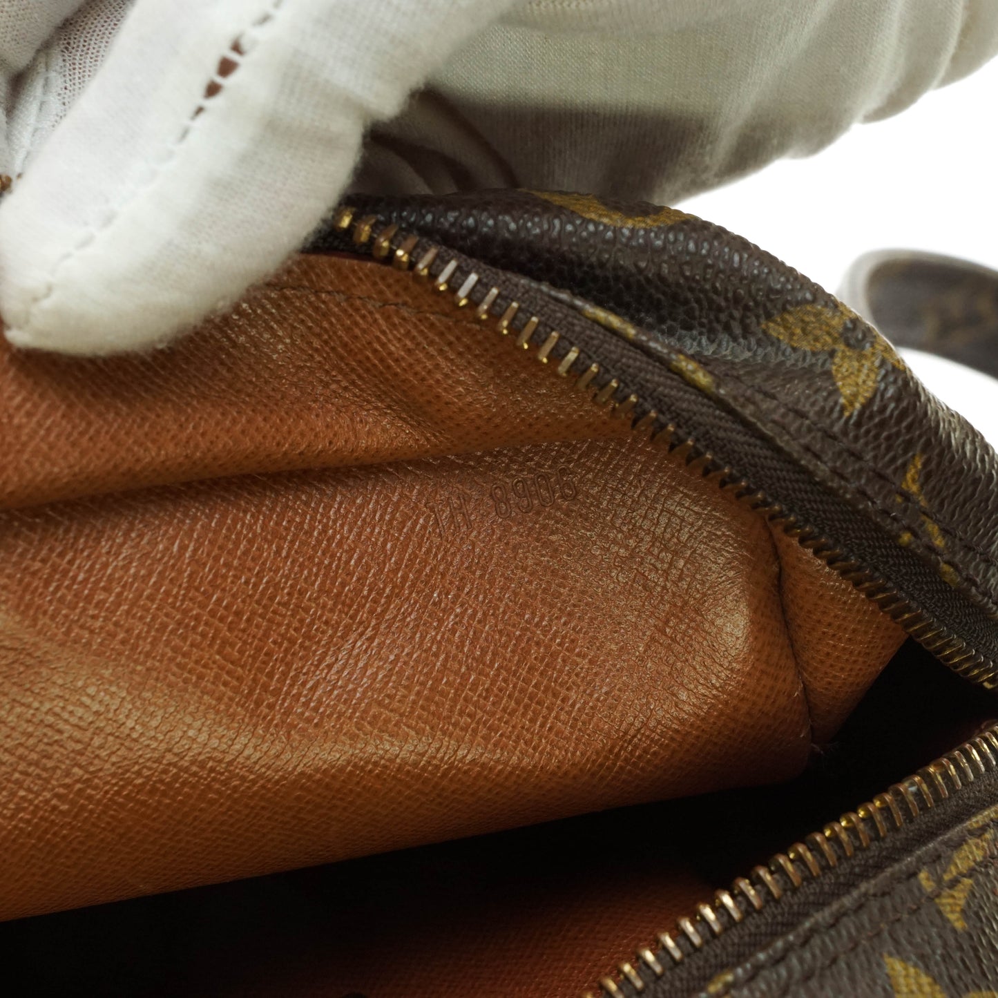 Louis Vuitton Nile Gm Crossbody Bag