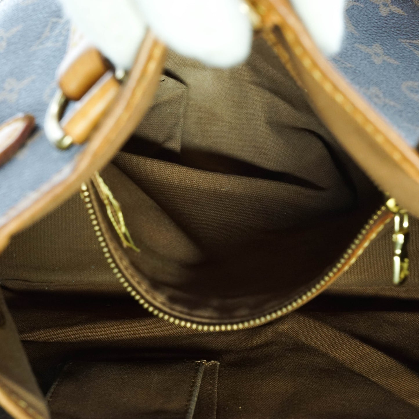Louis Vuitton Batignolles Vertical