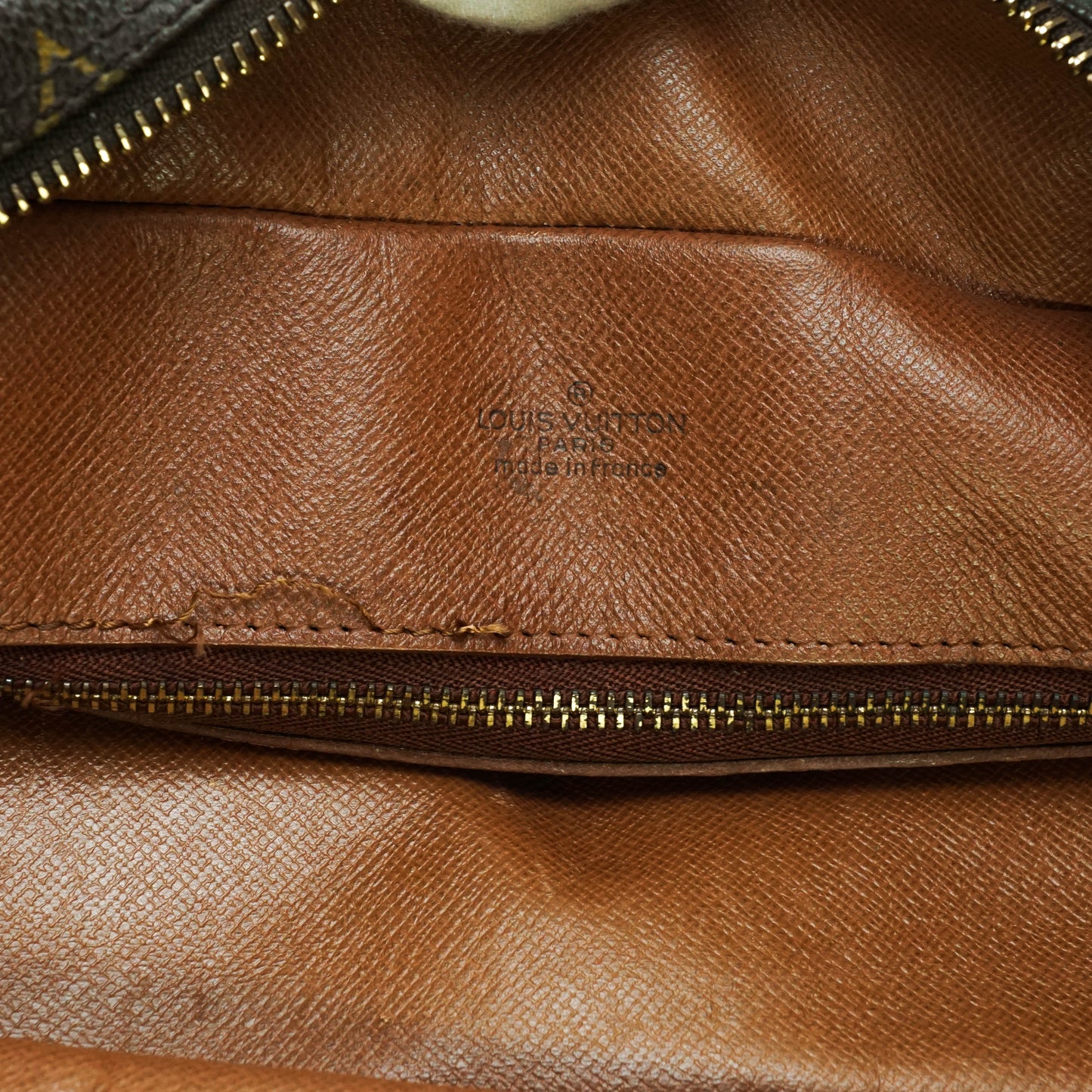 Louis Vuitton Nile Gm Crossbody Bag