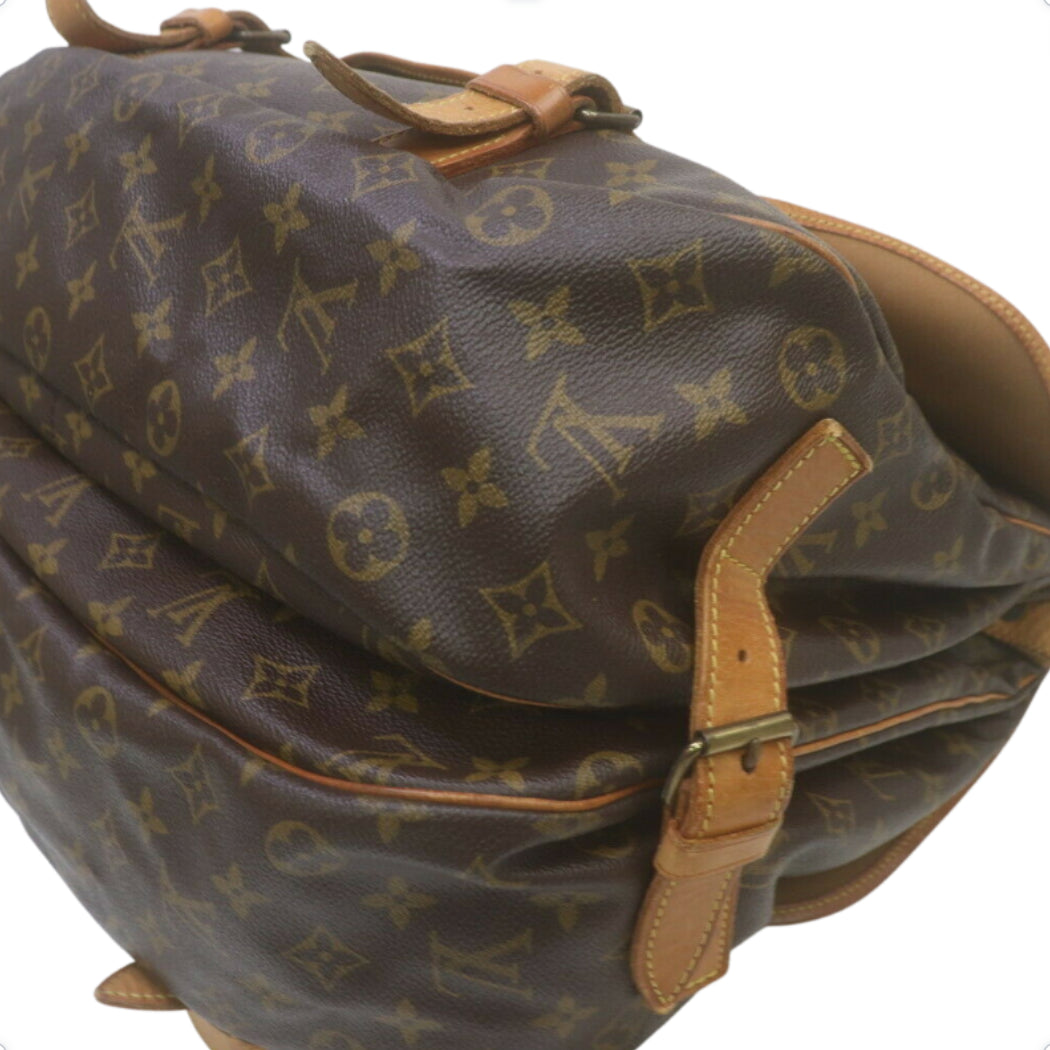 Louis Vuitton Saumur 43 Crossbody