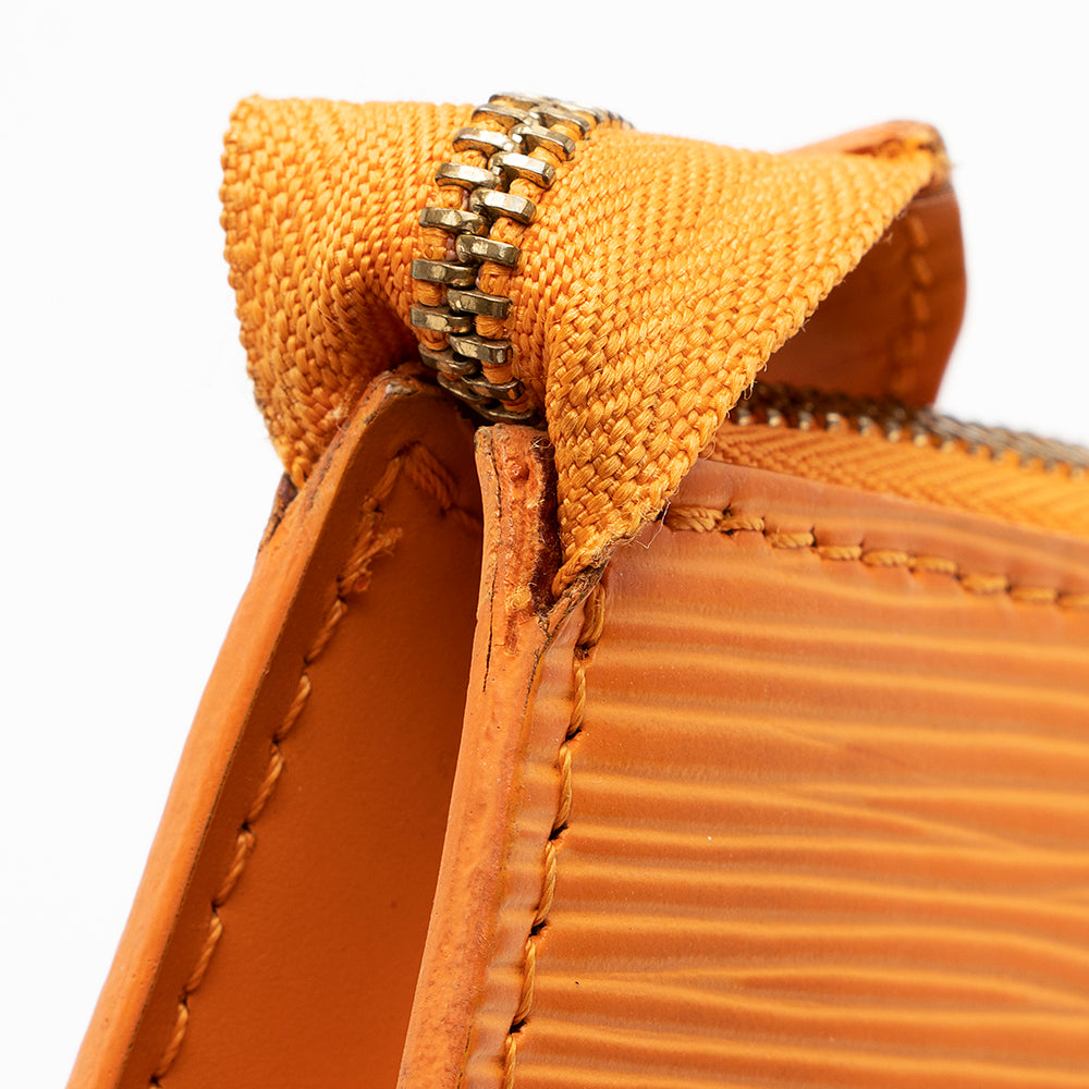 Louis Vuitton Epi Leather Pochette 21 Accessoires (SHF-17013)