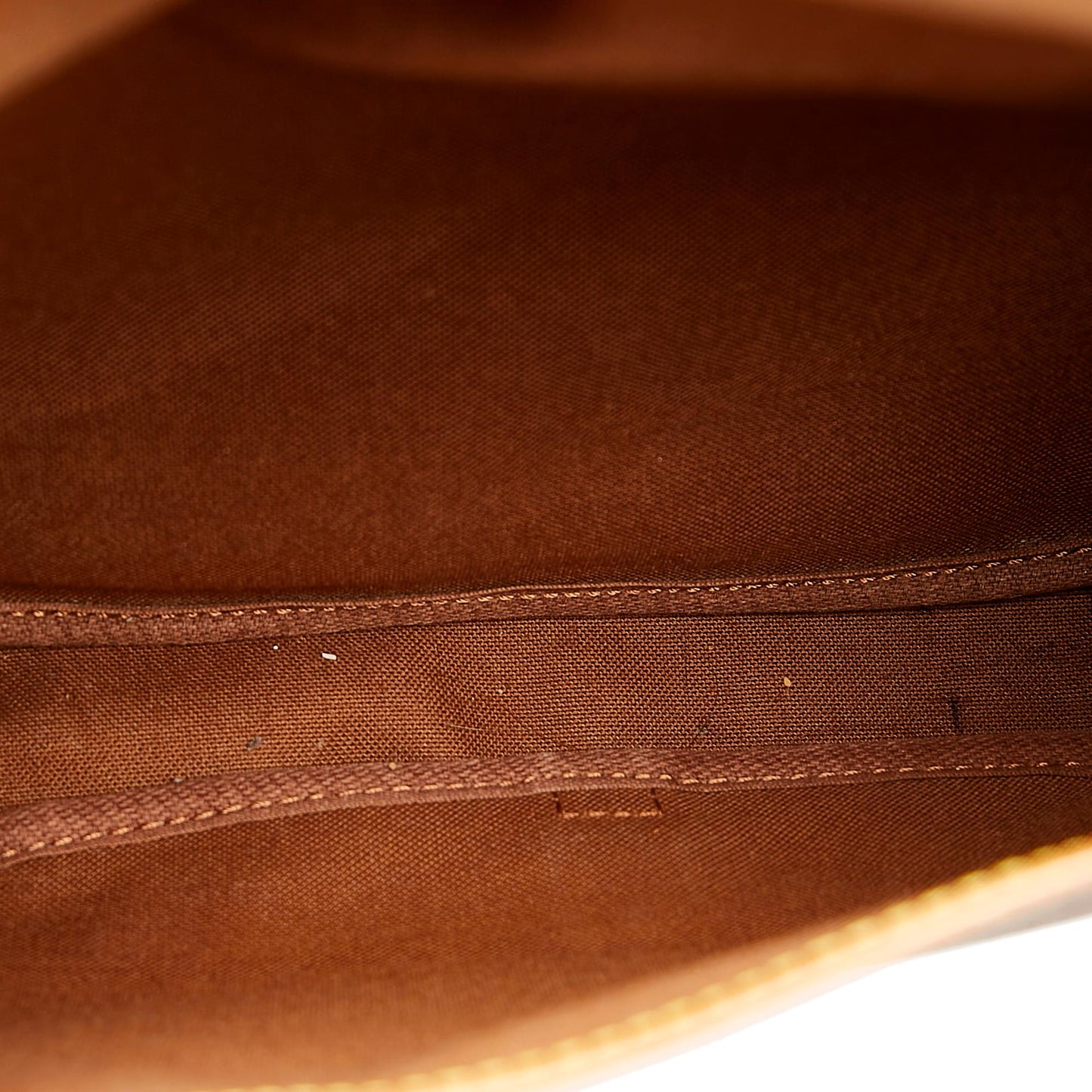 Louis Vuitton Monogram Saumur 30 (SHG-26852)