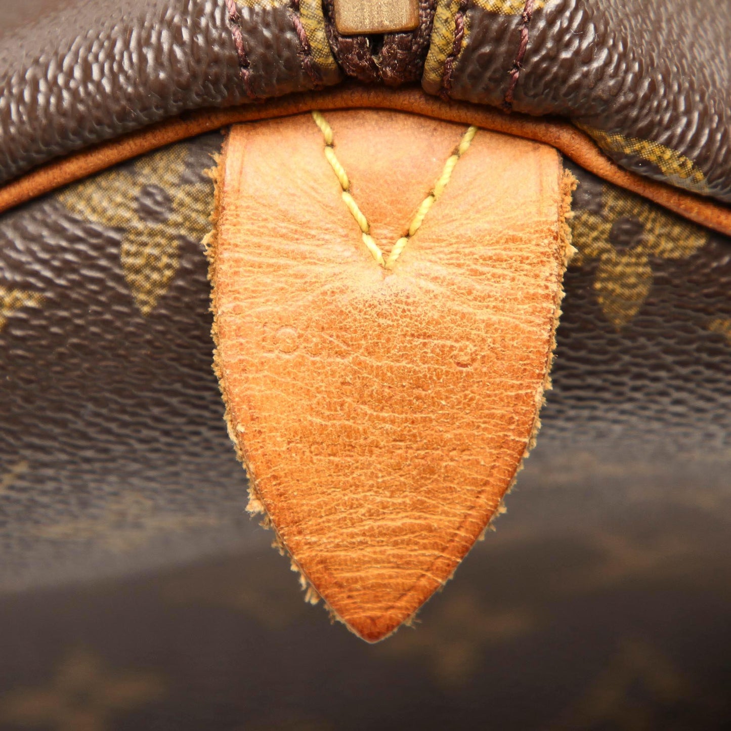 Louis Vuitton Monogram Canvas Speedy 30 Satchel (SHG-13240)