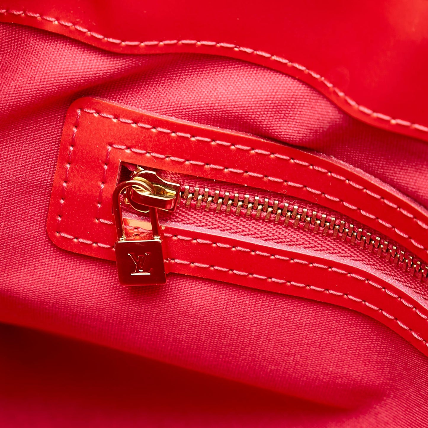 Louis Vuitton Vernis Wilshire PM (SHG-27114)