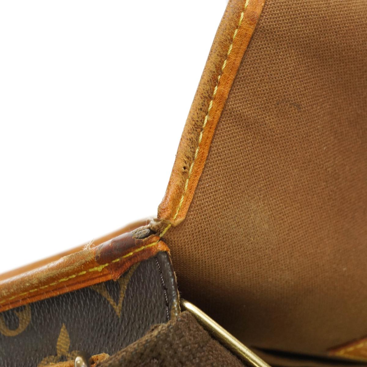 Louis Vuitton Bosphore Messenger