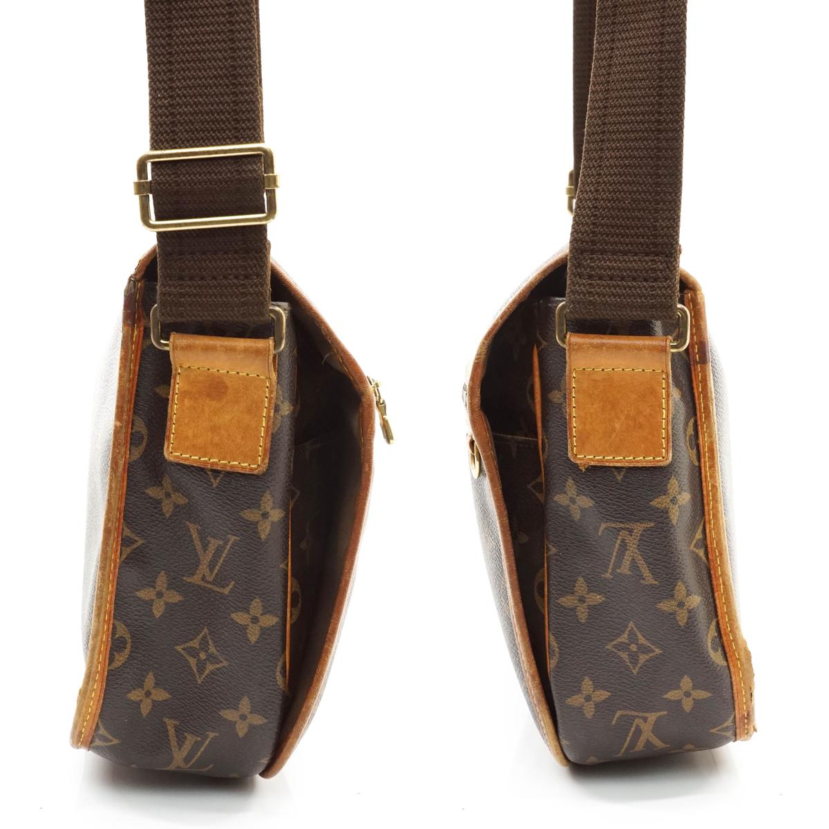 Louis Vuitton Bosphore Messenger