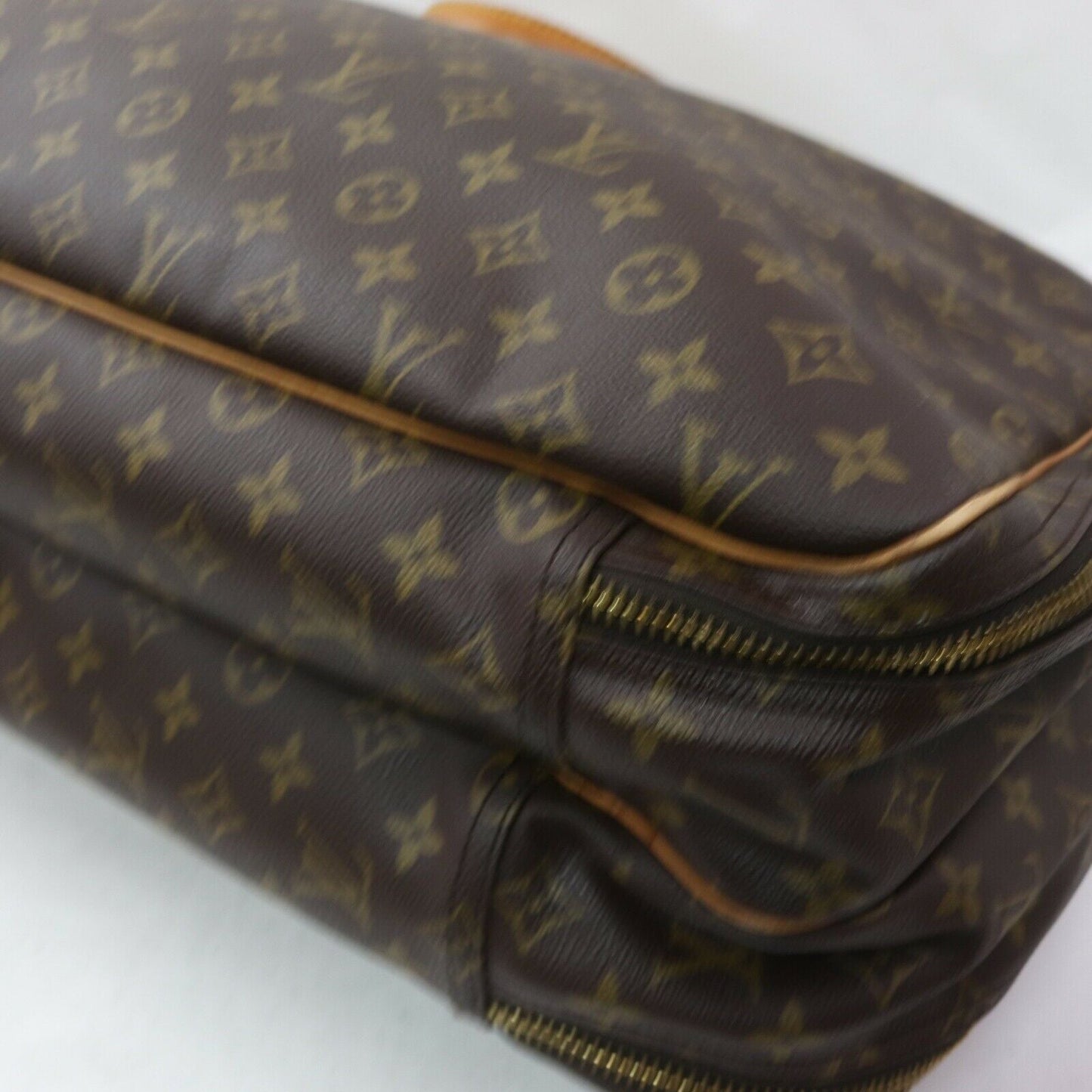 Louis Vuitton Alize 2 Poches Travel