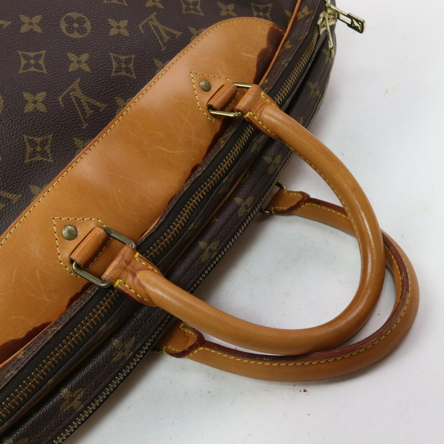 Louis Vuitton Alize 2 Poches Travel