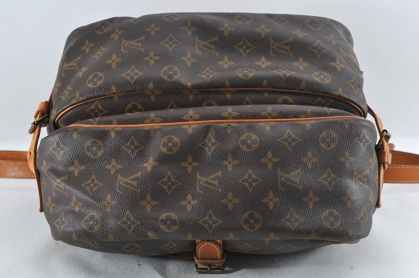 Louis Vuitton Saumur 35 Crossbody