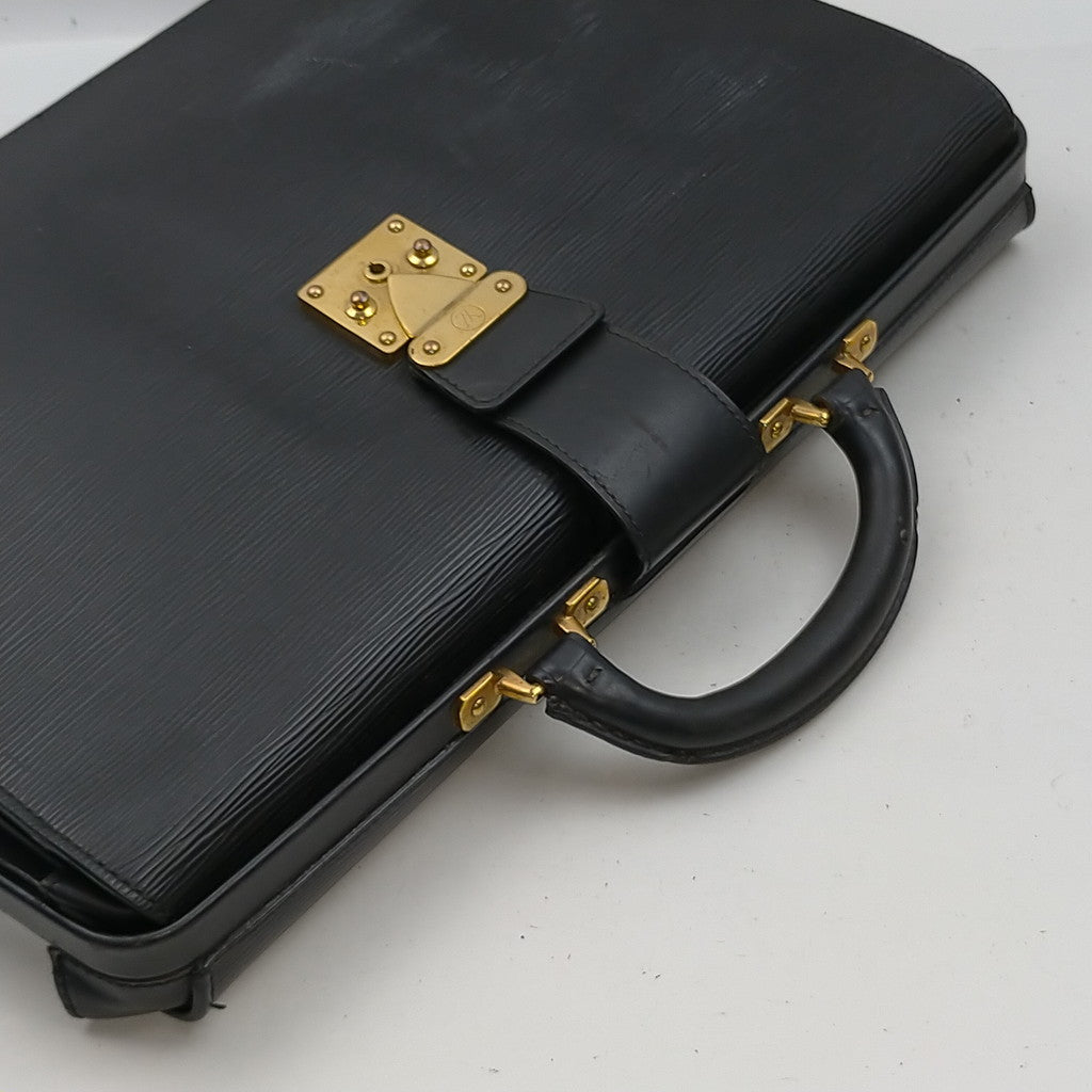 Louis Vuitton Selviet Fermoir