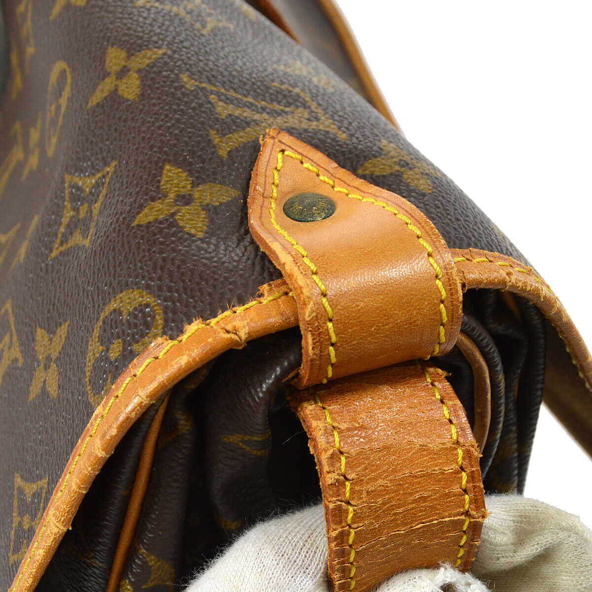 Louis Vuitton Saumur 35 Crossbody