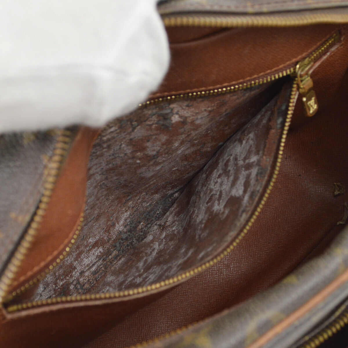 Louis Vuitton Nile Pm Crossbody Bag