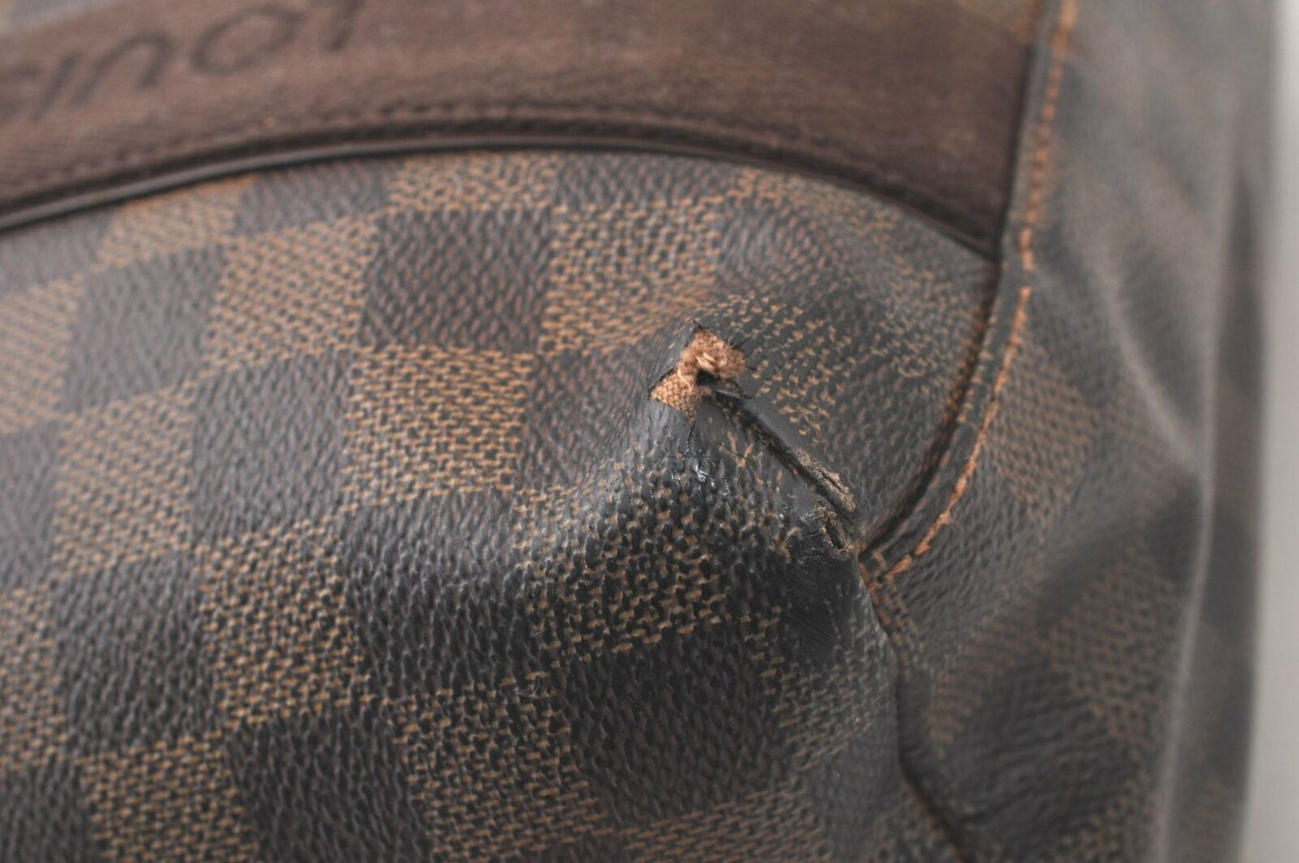 Louis Vuitton Beaubourg Cabas Tote