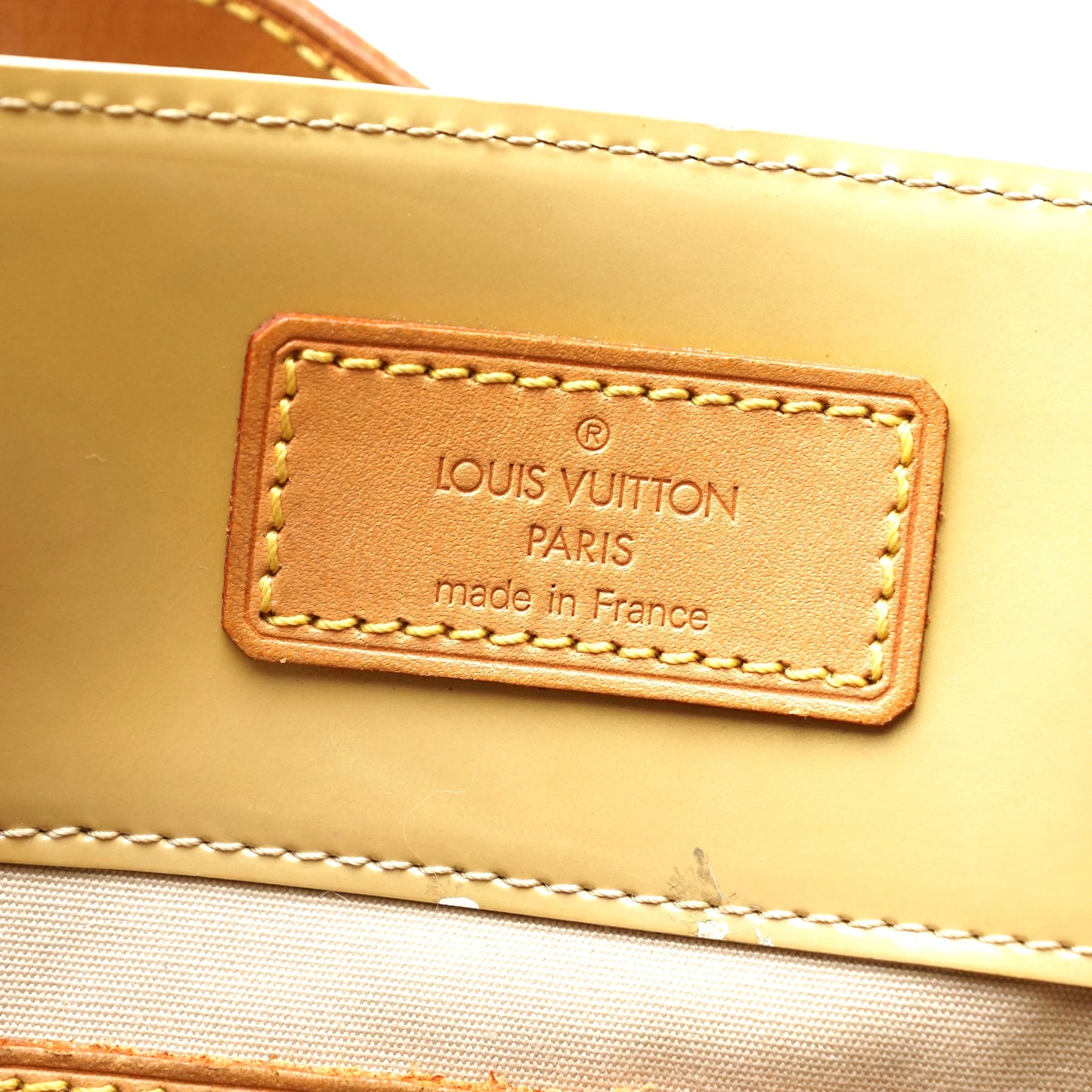 Louis Vuitton Lead Mm Beiges Vernis Hand
