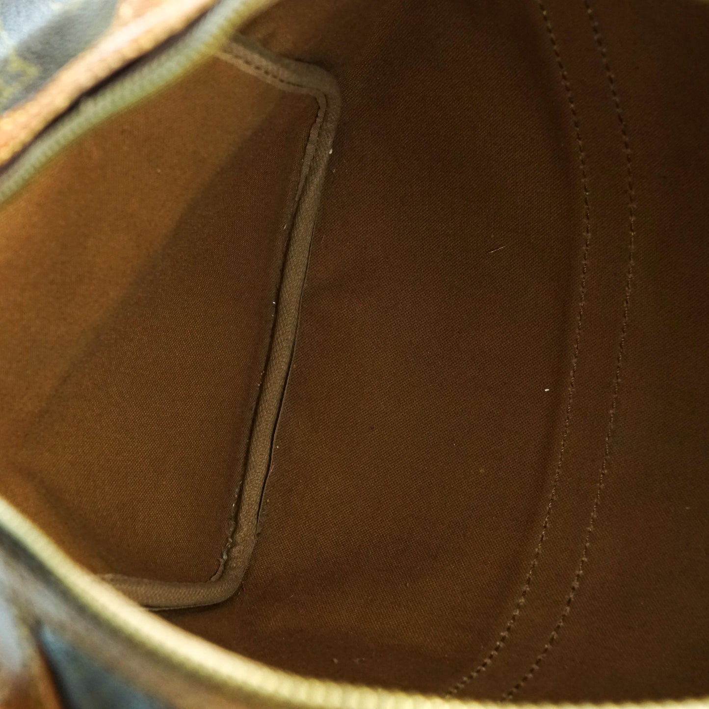Louis Vuitton Sac Souple 35 Hand