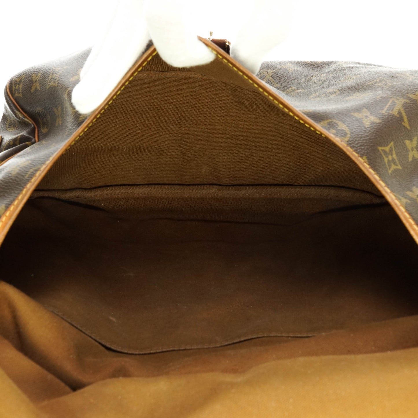 Louis Vuitton Saumur 35 Crossbody