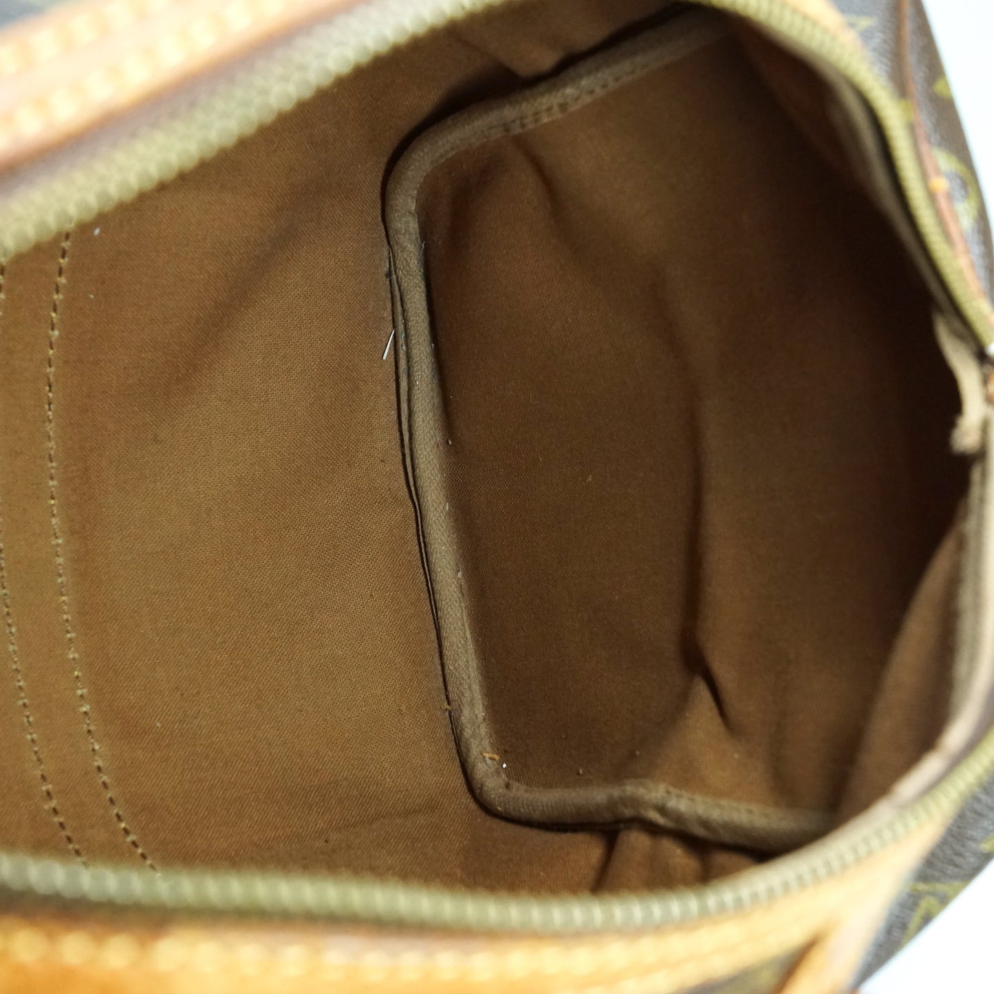 Louis Vuitton Sac Souple 35 Hand