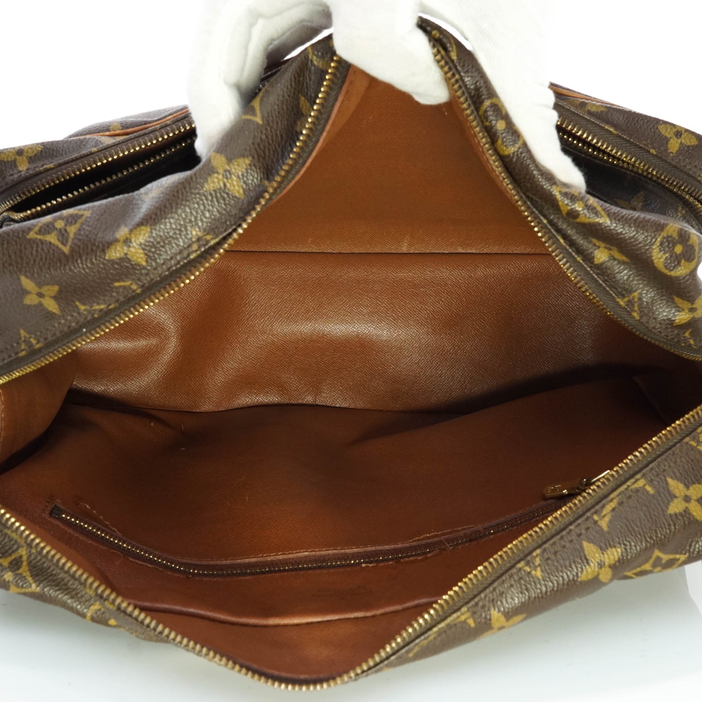 Louis Vuitton Nile Gm Crossbody Bag