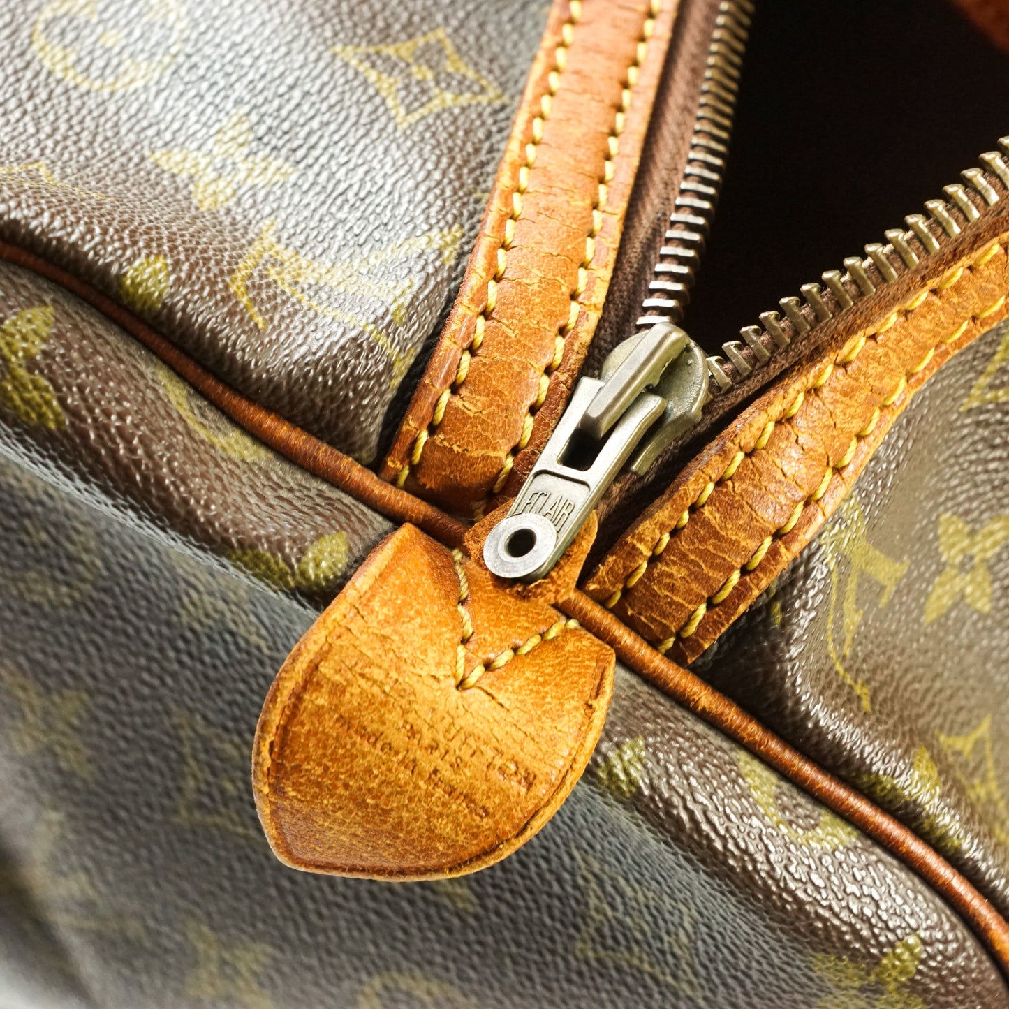 Louis Vuitton Sac Souple 35 Hand