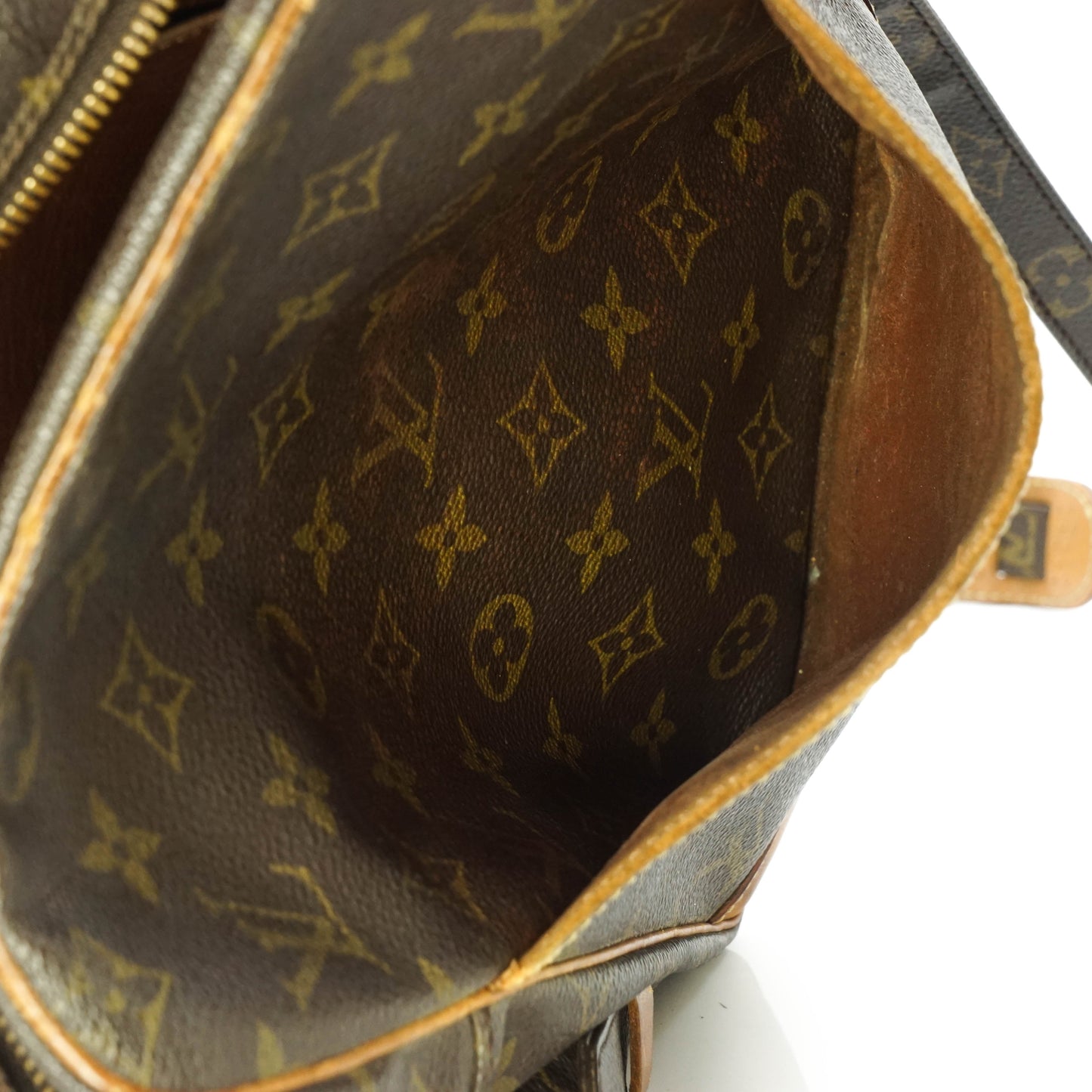 Louis Vuitton Danube Mm Crossbody