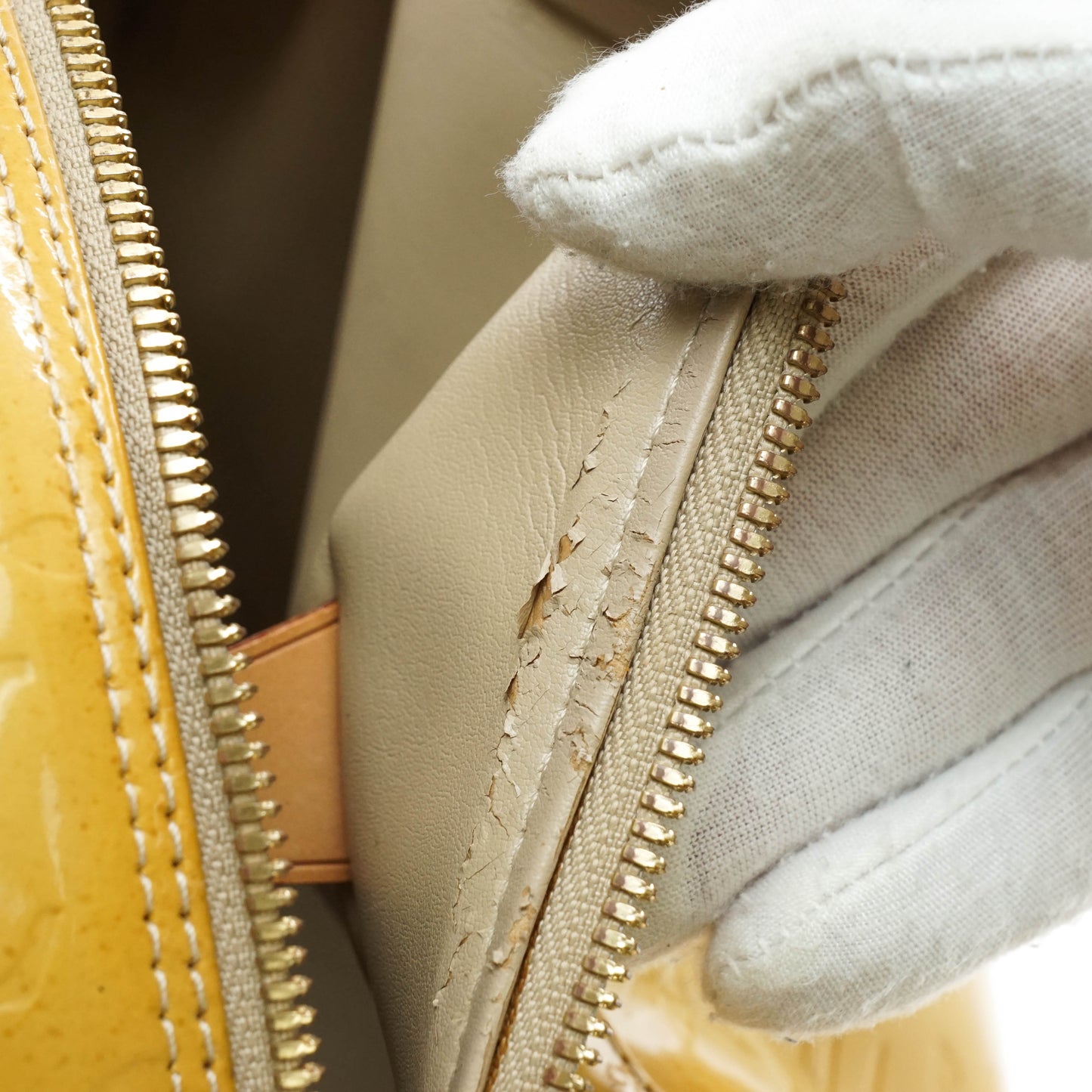 Louis Vuitton Tompkins Square Hand