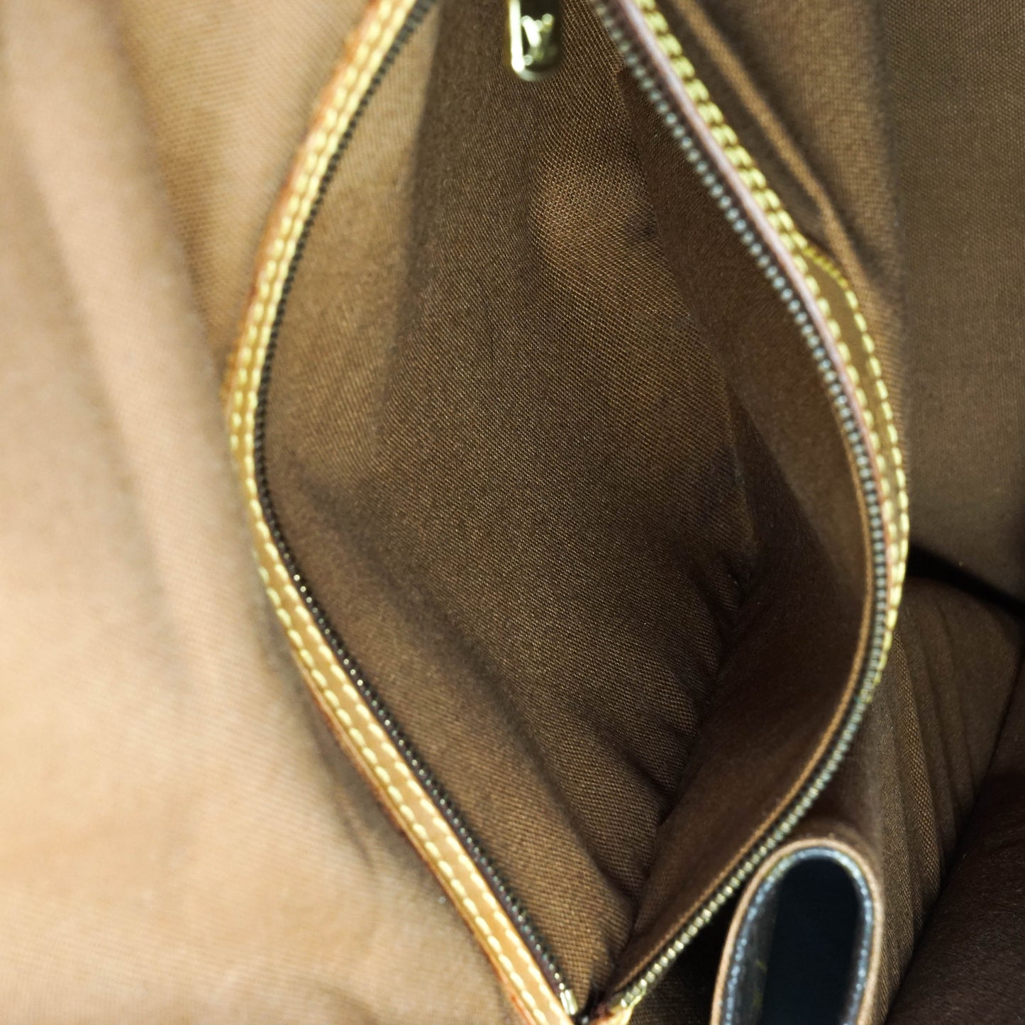 Louis Vuitton Beverly Hand Bag
