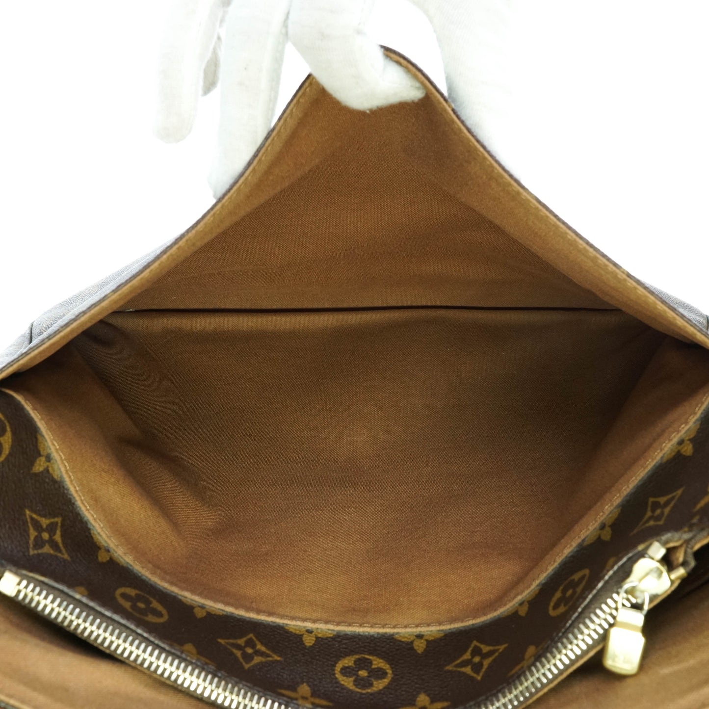 Louis Vuitton Beaubourg Messenger