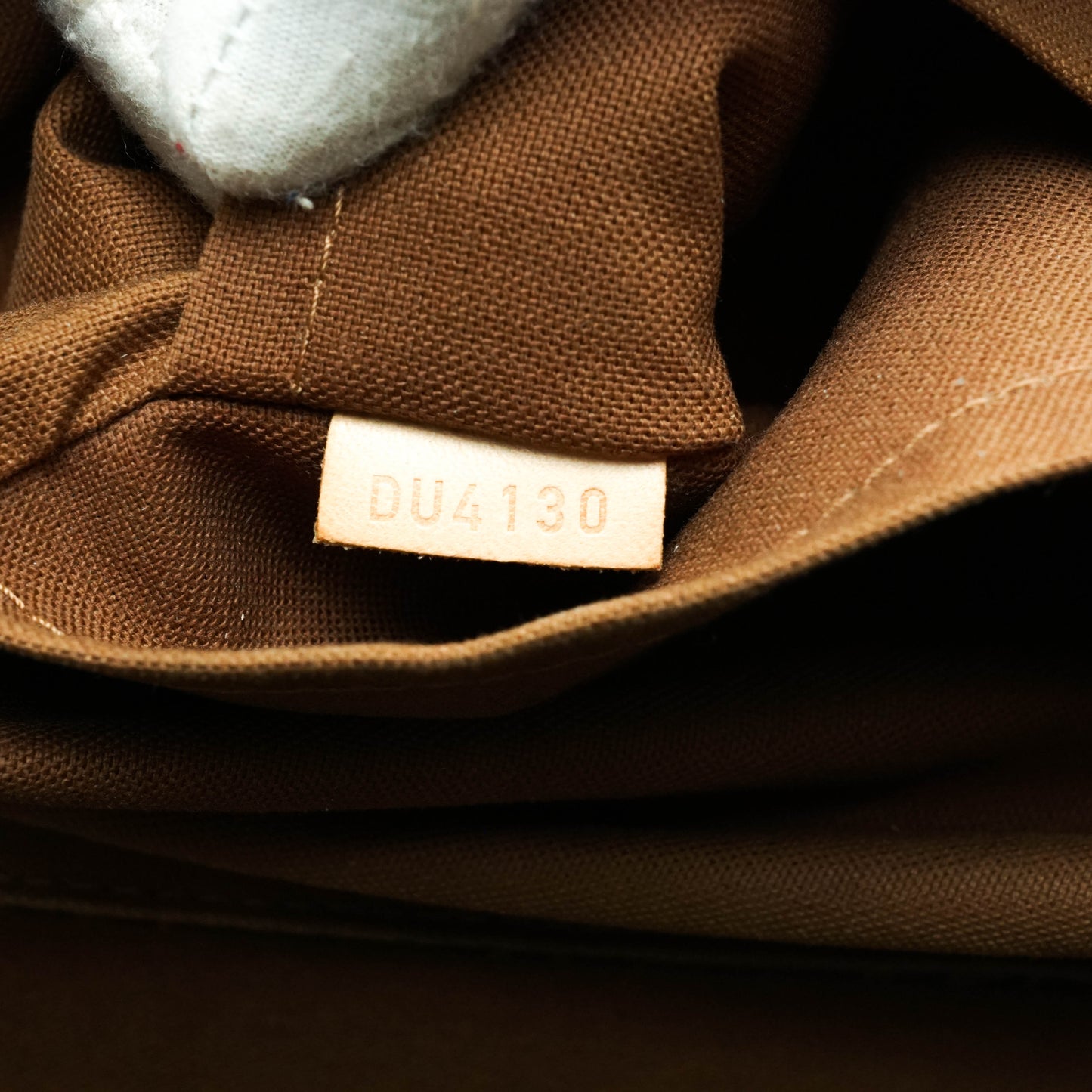 Louis Vuitton Beaubourg Messenger