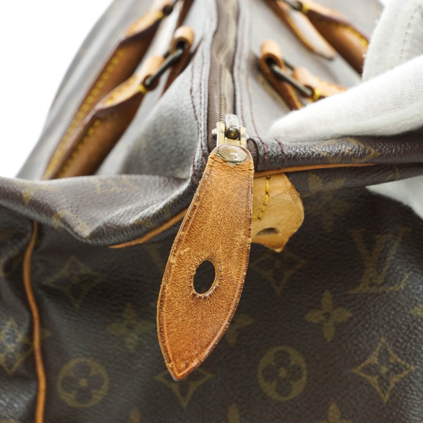Louis Vuitton Speedy 40 Satchel Bag