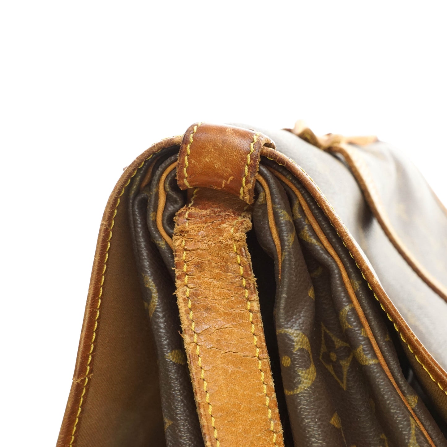 Louis Vuitton Saumur 35 Crossbody