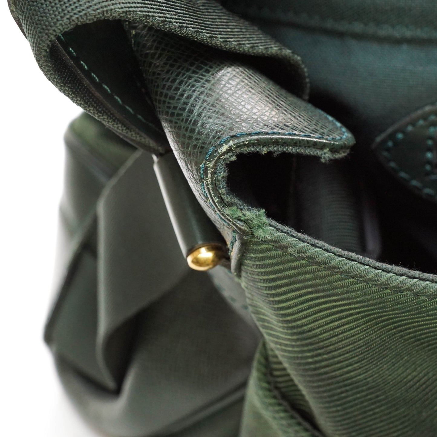 Louis Vuitton Taiga Messenger Bag