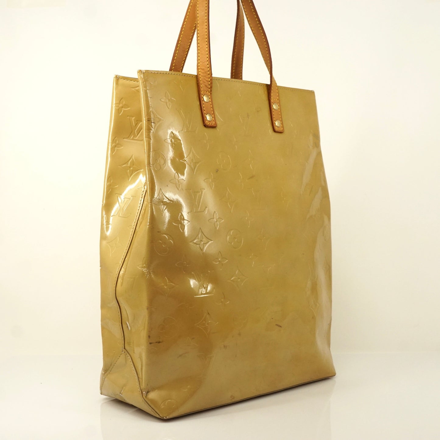 Louis Vuitton Lead Mm Beiges Vernis Hand