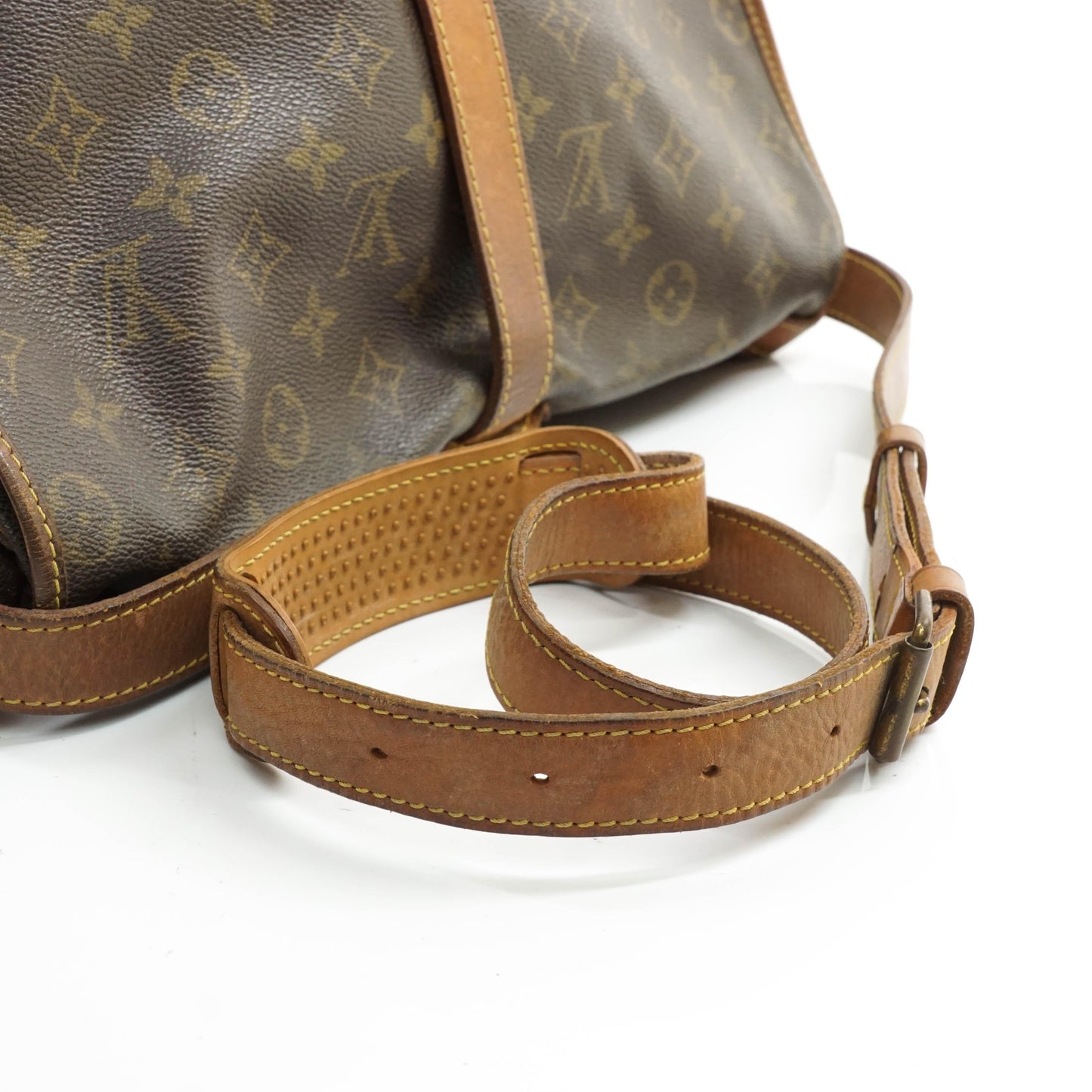 Louis Vuitton Saumur 35 Crossbody