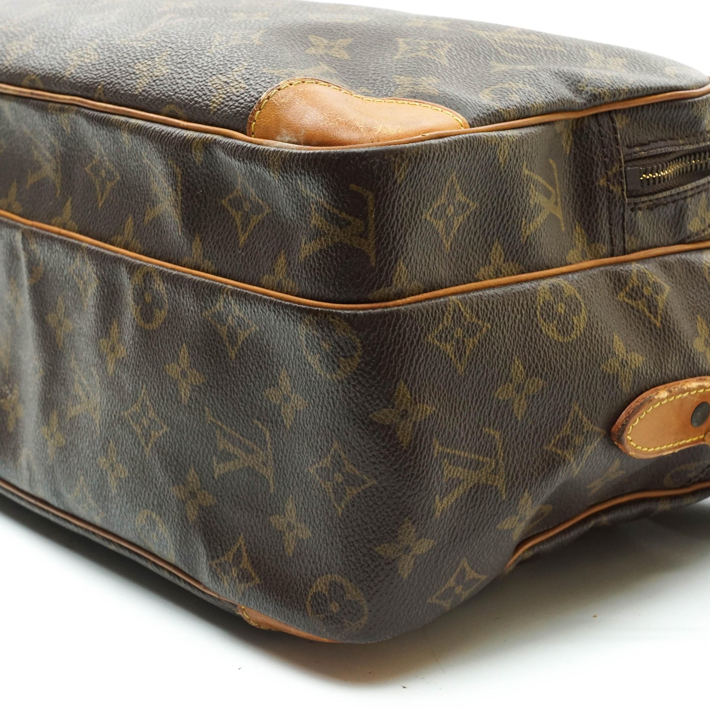 Louis Vuitton Nile Gm Crossbody Bag