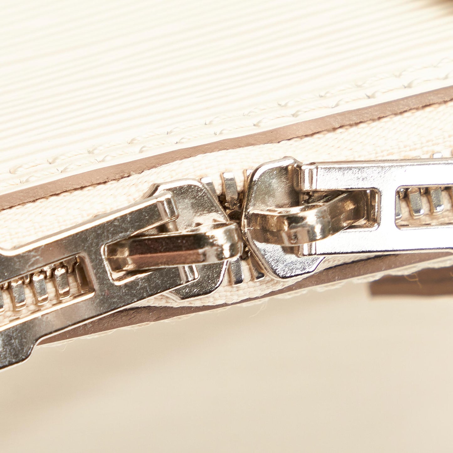 Louis Vuitton Epi Alma PM (SHG-27170)
