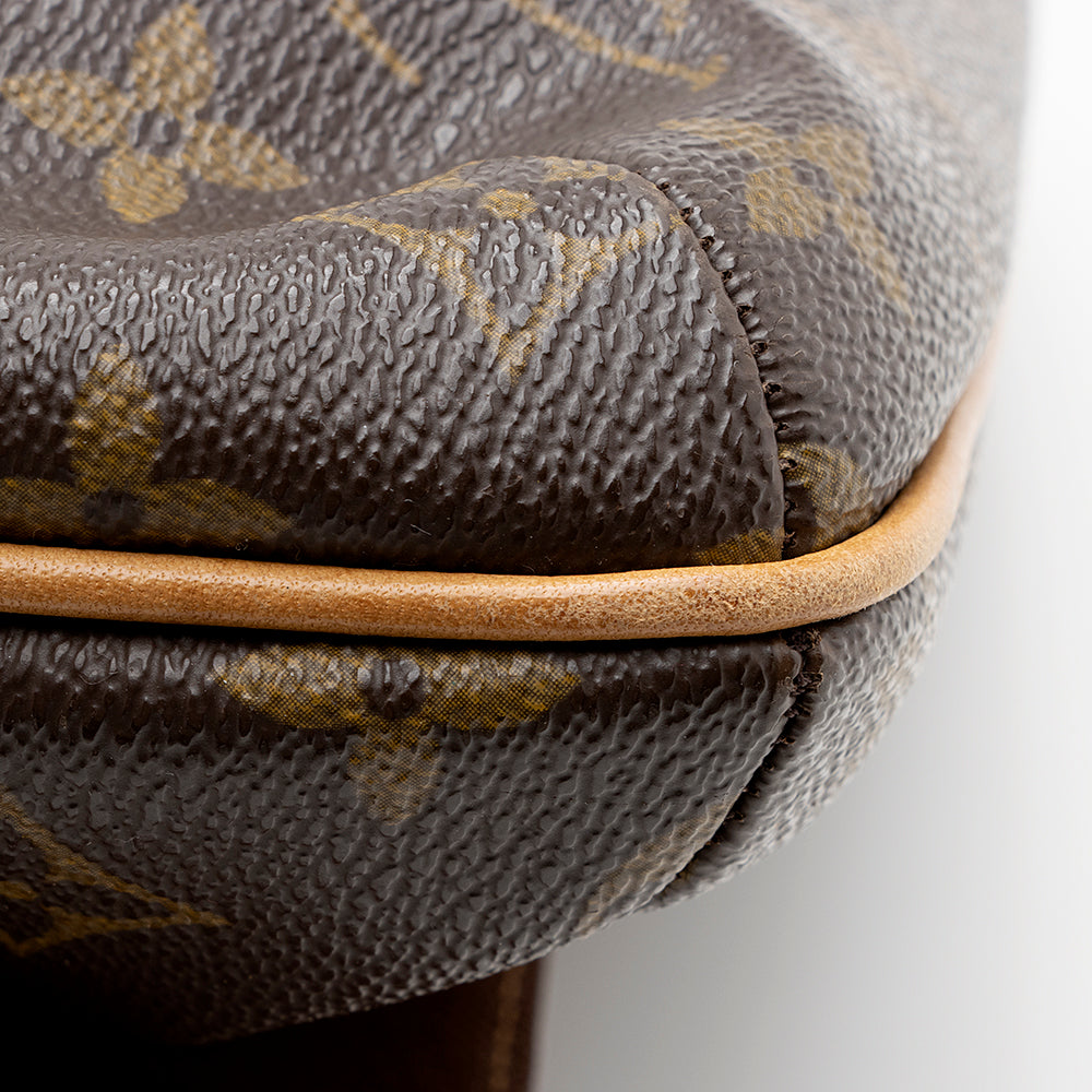 Louis Vuitton Vintage Monogram Canvas Musette Tango Short Strap (SHF-17822)
