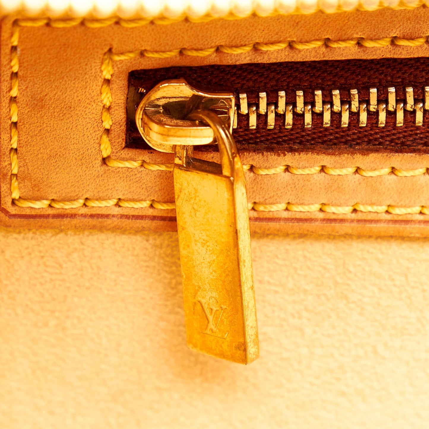 Louis Vuitton Monogram Cite GM (SHG-26698)