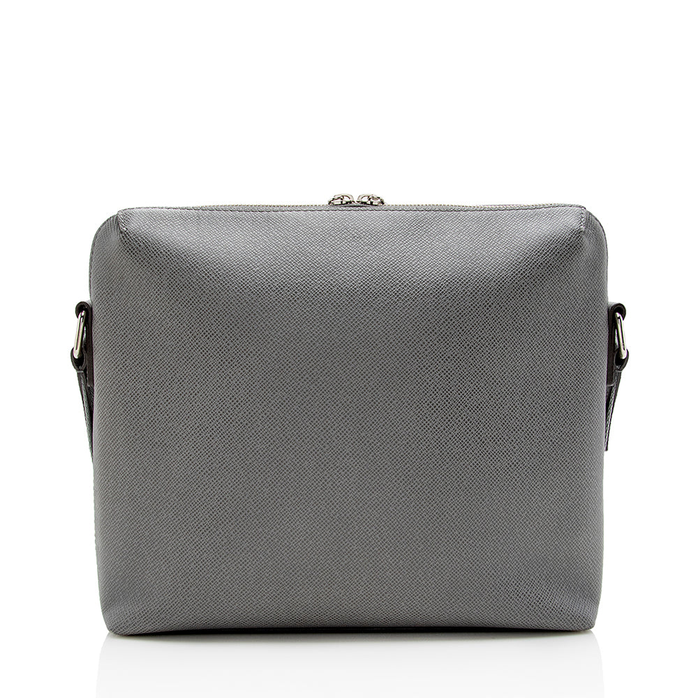 Louis Vuitton Taiga Leather Grigori Messenger Bag (SHF-16544)