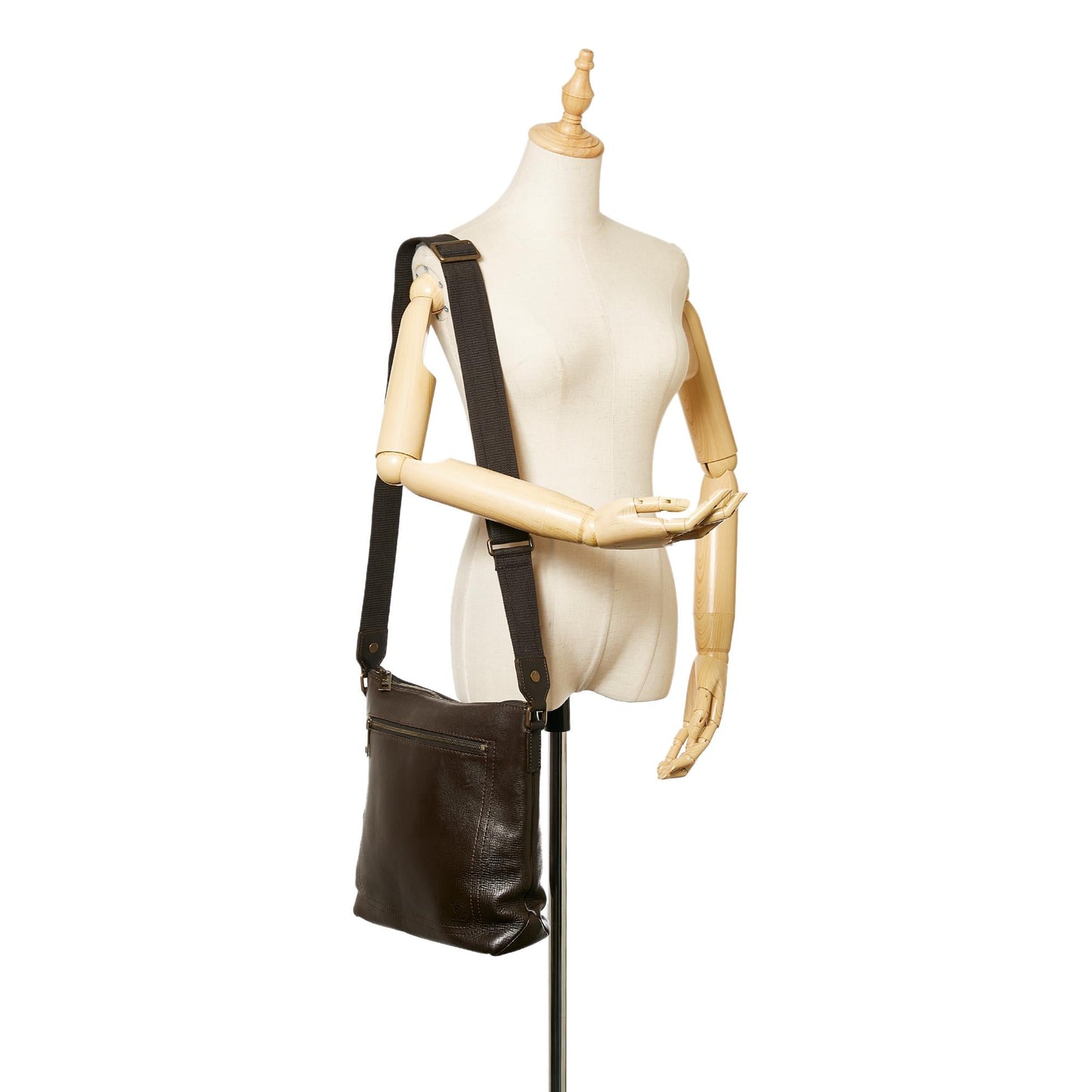 Louis Vuitton Utah Shawnee MM (SHG-26715)