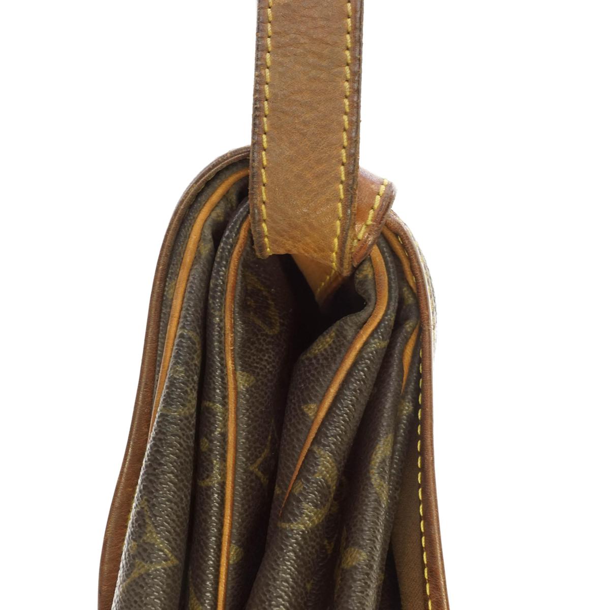 Louis Vuitton Saumur 35 Crossbody